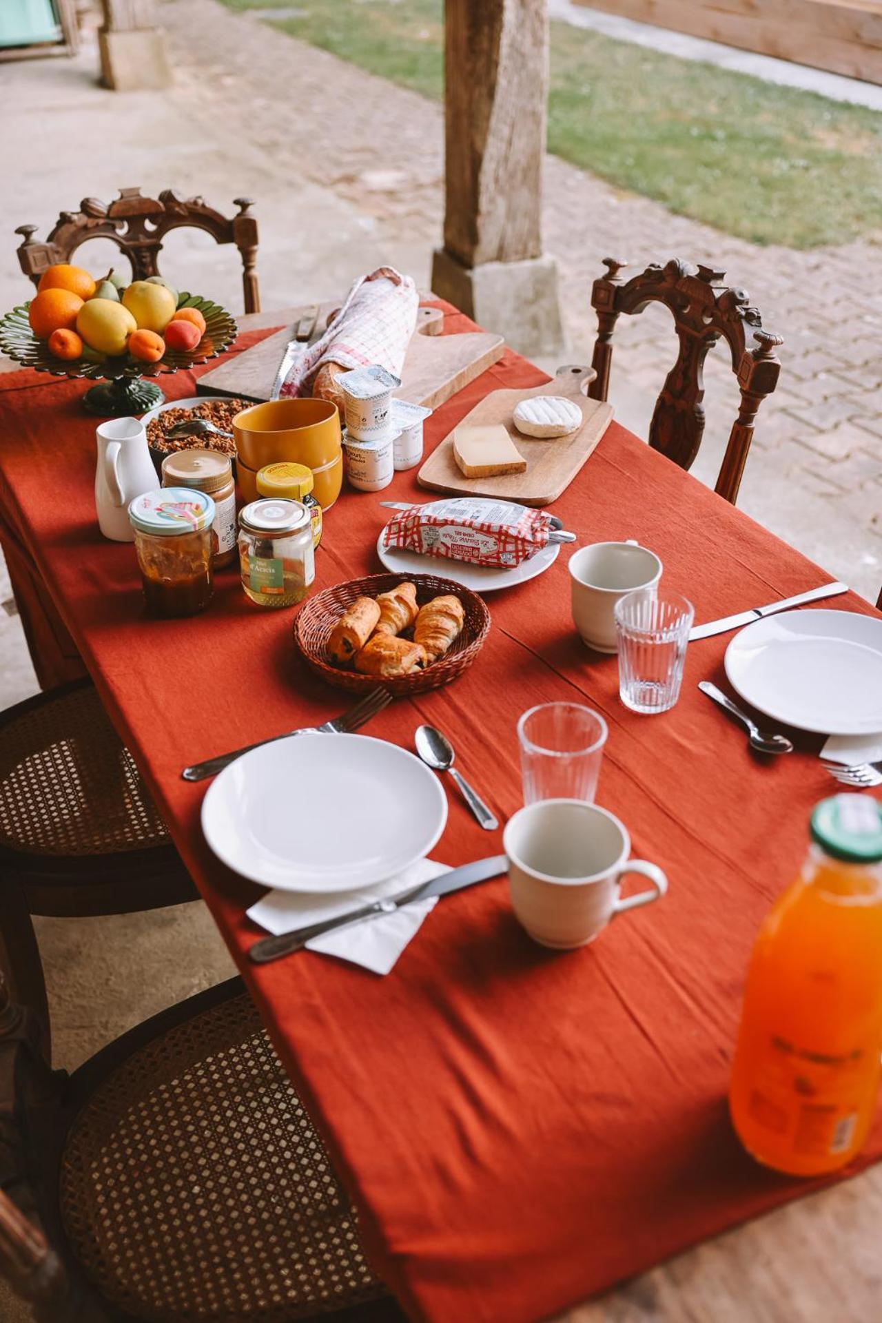 Les Chambres De Lasserre - Chambres Et Table D'Hotes Ngoại thất bức ảnh